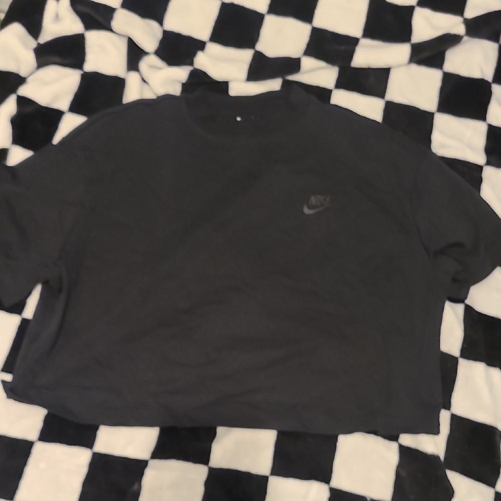 Cropped Black Nike Shirt